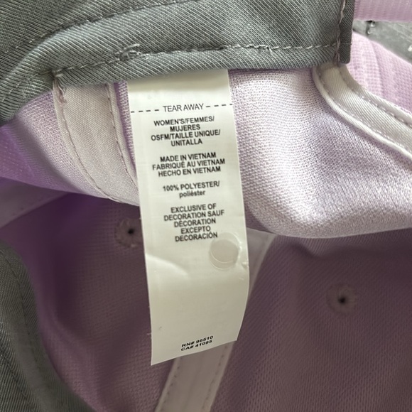 Under Armour Buckle Back baseball cap,embroidered logo, 6 vent panels,button top - Picture 7 of 9